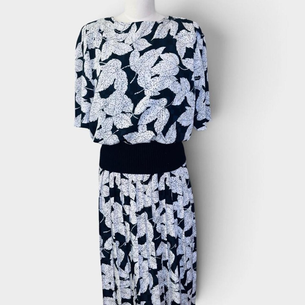 Vintage Orleon de Paris black & white leaf print midi dress